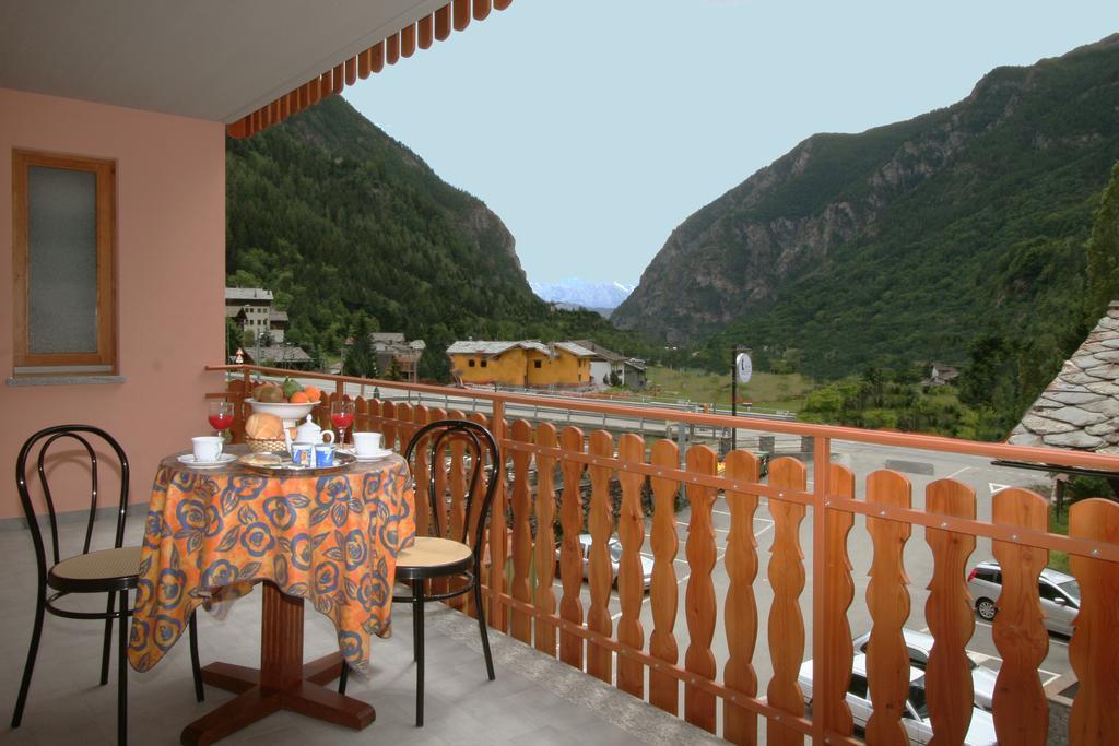 Hotel Dama Bianca Valtournenche Szoba fotó