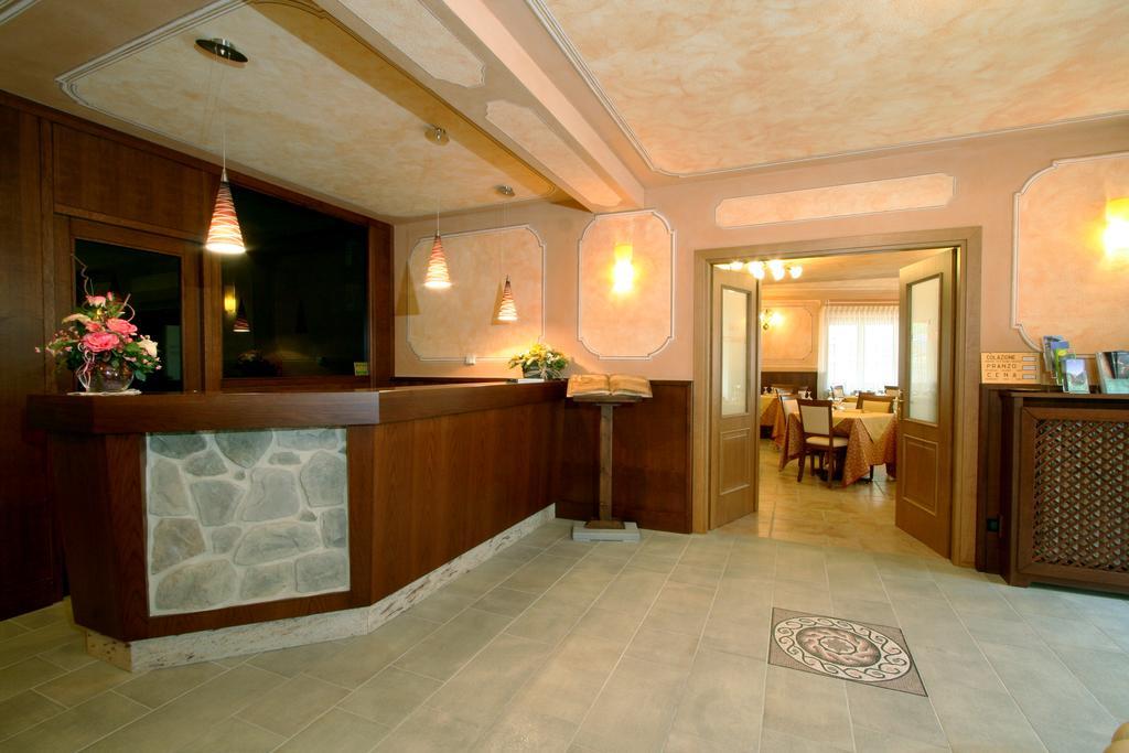 Hotel Dama Bianca Valtournenche Kültér fotó